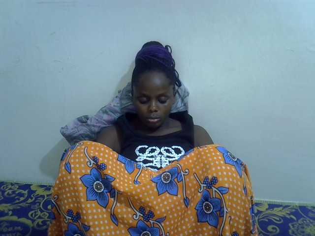 Sweet-diva live cam on BongaCams