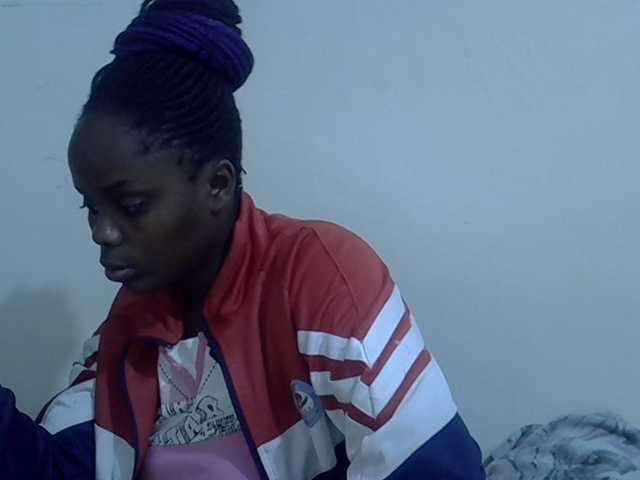 Sweet-diva live cam on BongaCams