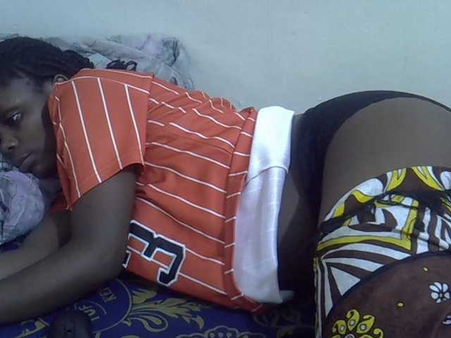 Sweet-diva live cam on BongaCams