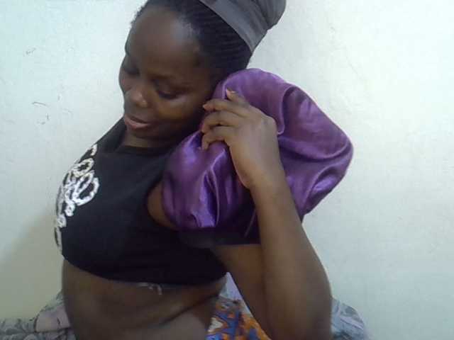 Sweet-diva live cam on BongaCams
