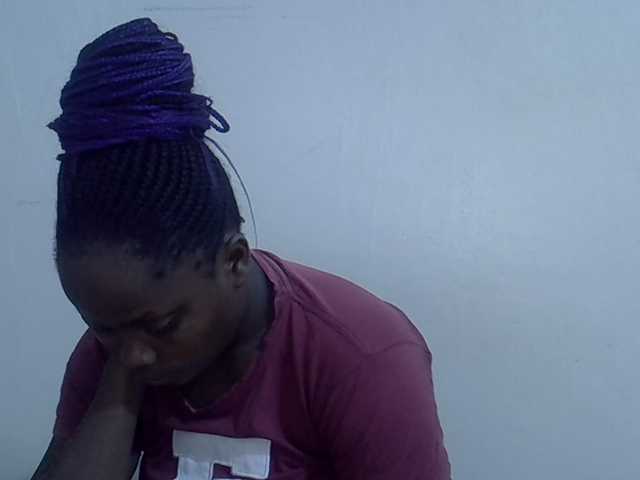 Sweet-diva live cam on BongaCams