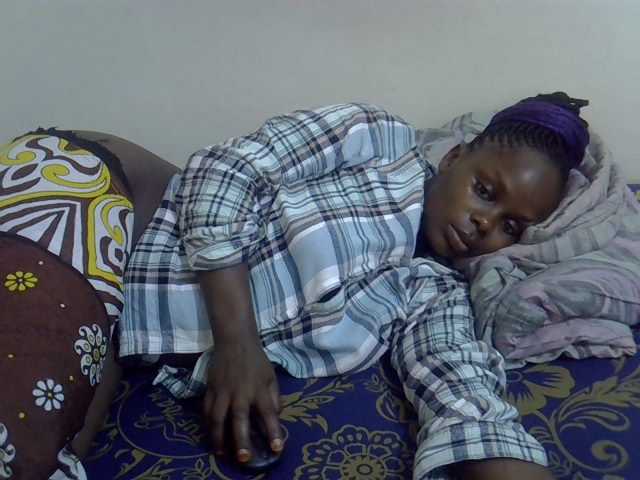 Sweet-diva live cam on BongaCams