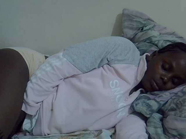 Sweet-diva live cam on BongaCams