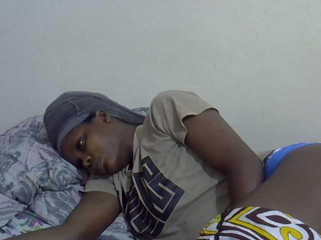 Sweet-diva live cam on BongaCams