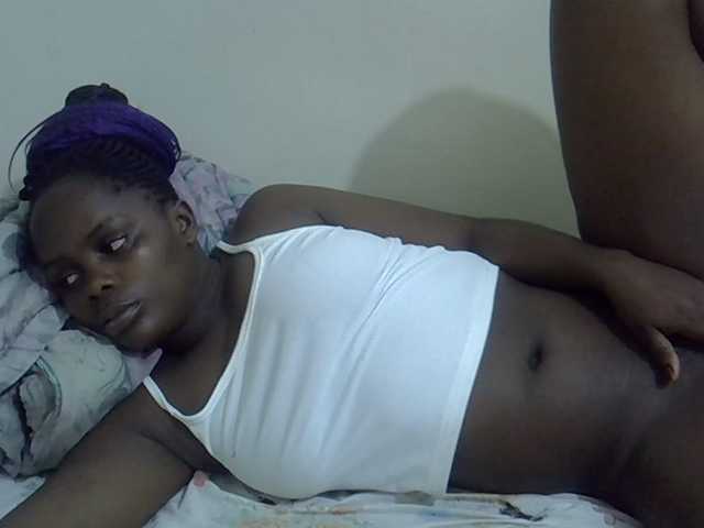 Sweet-diva webcam bongacams model stream image