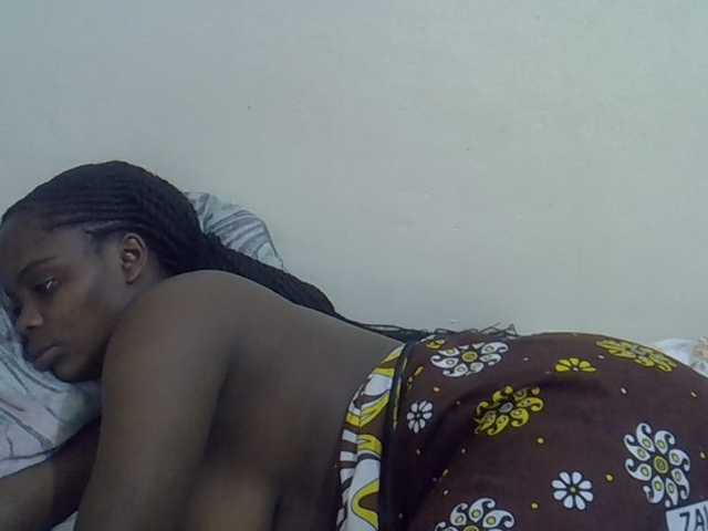 Sweet-diva live cam on BongaCams