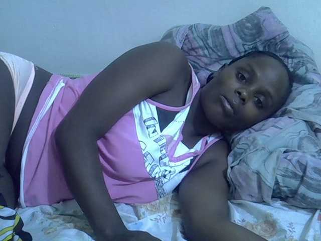Sweet-diva live cam on BongaCams