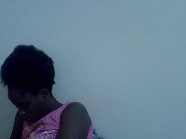 Sweet-diva live cam on BongaCams