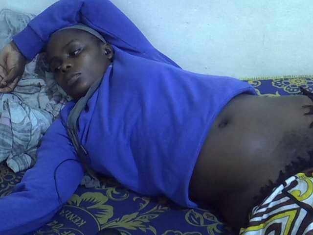 le modèle Sweet-diva est en webcam porno dans un show sur le site bongacams, il possède les tags suivants: Ebony,Brunette,Hairy