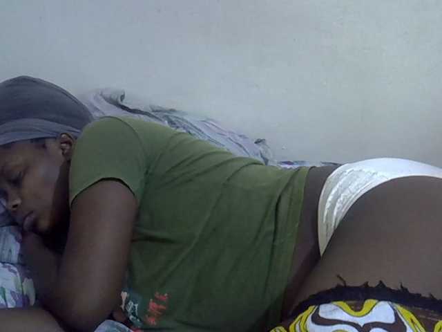 Sweet-diva live cam on BongaCams