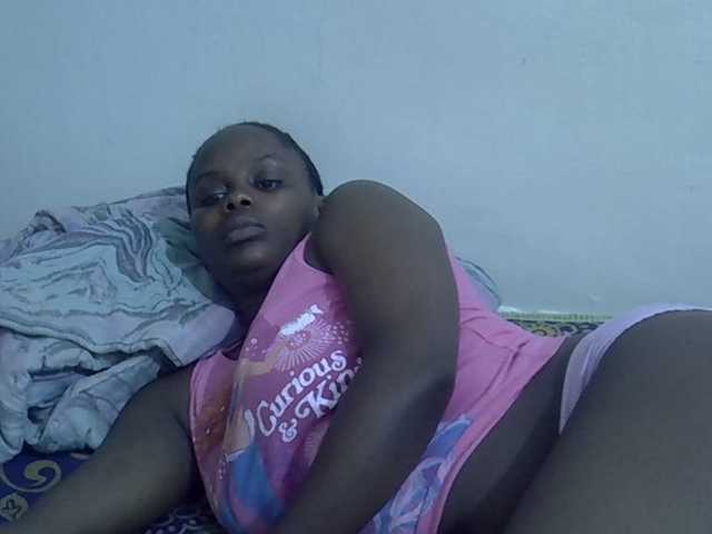 Sweet-diva live cam on BongaCams