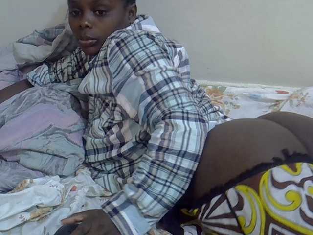 Sweet-diva live cam on BongaCams