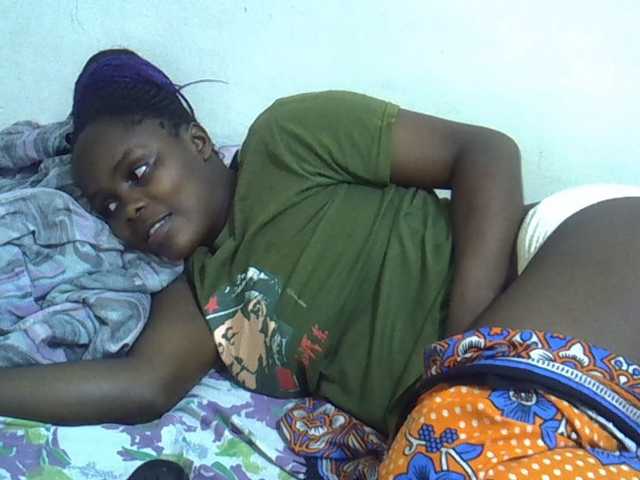 Sweet-diva live cam on BongaCams