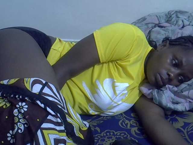Sweet-diva live cam on BongaCams