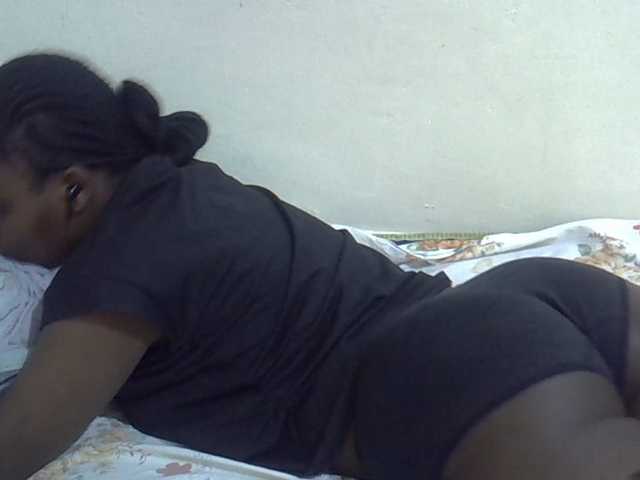 Sweet-diva live cam on BongaCams