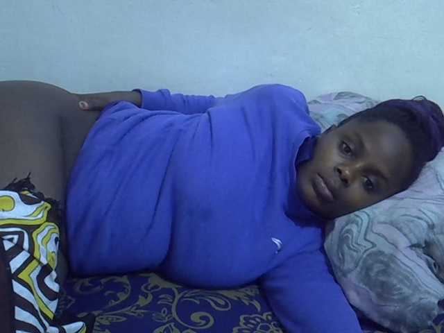 Sweet-diva live cam on BongaCams