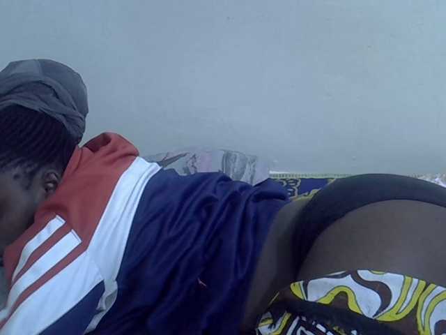 Sweet-diva live cam on BongaCams