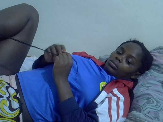 Sweet-diva live cam on BongaCams