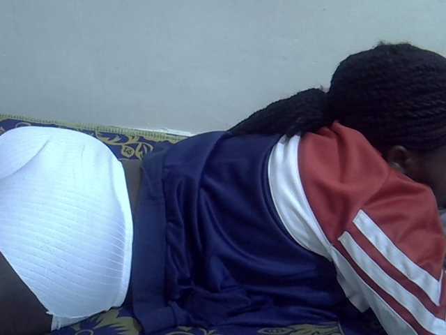 Sweet-diva live cam on BongaCams