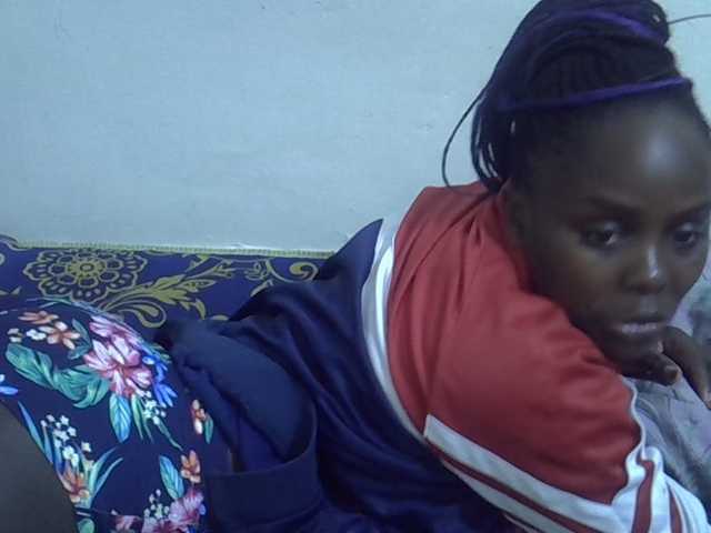 Sweet-diva live cam on BongaCams