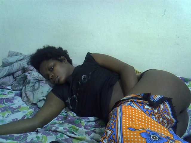 Sweet-diva live cam on BongaCams