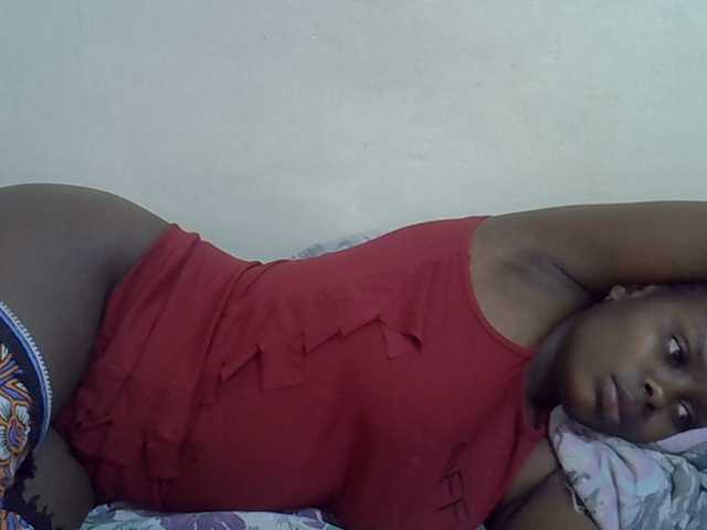 Sweet-diva live cam on BongaCams