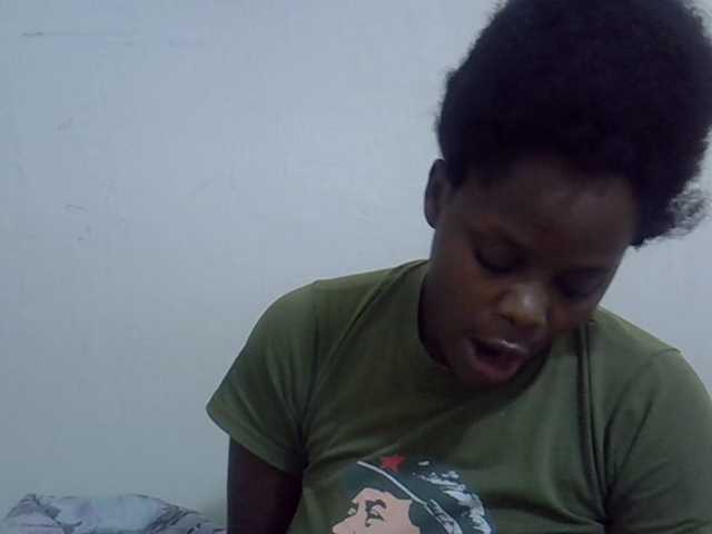 Sweet-diva, live now on BongaCams