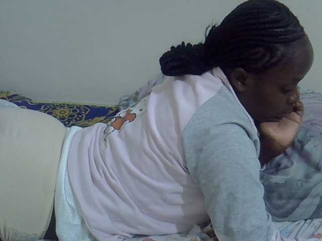 Sweet-diva live cam on BongaCams