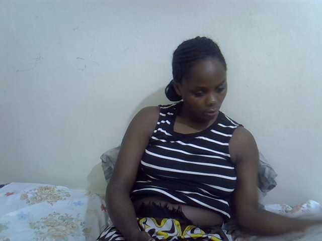 Sweet-diva live cam on BongaCams