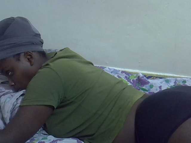 Sweet-diva live cam on BongaCams