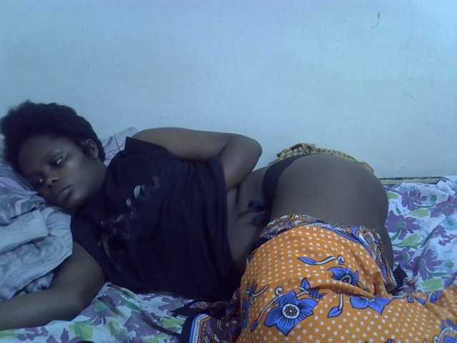 Sweet-diva live cam on BongaCams