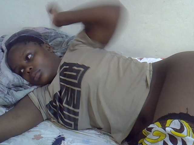 Sweet-diva live cam on BongaCams