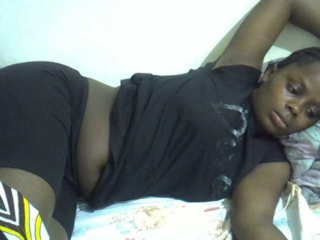 Sweet-diva live cam on BongaCams