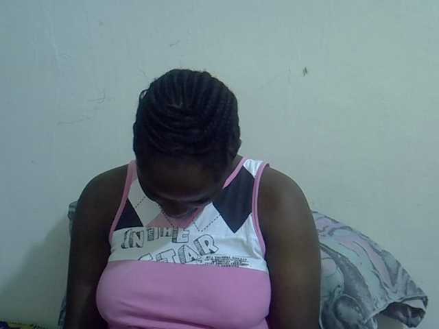 Sweet-diva live cam on BongaCams