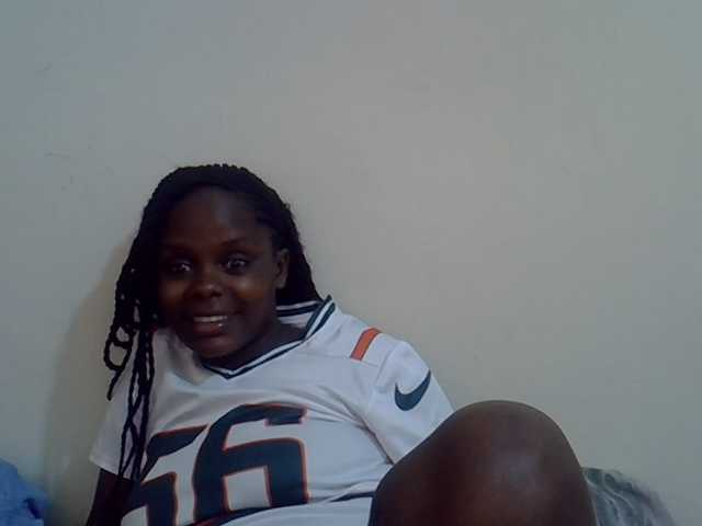 Sweet-diva live cam on BongaCams
