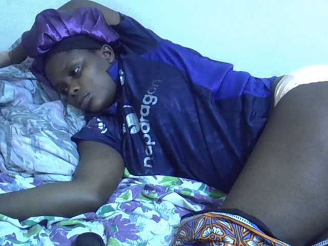 Sweet-diva live cam on BongaCams