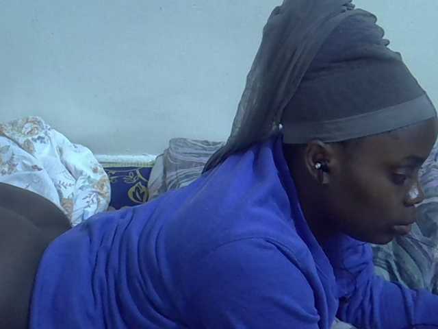 Sweet-diva live cam on BongaCams