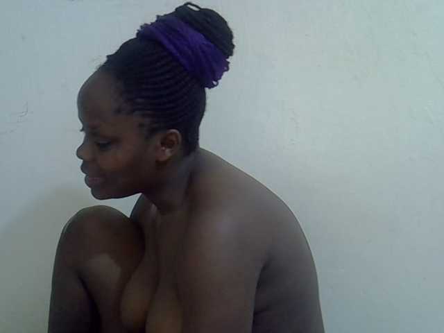 Sweet-diva live cam on BongaCams