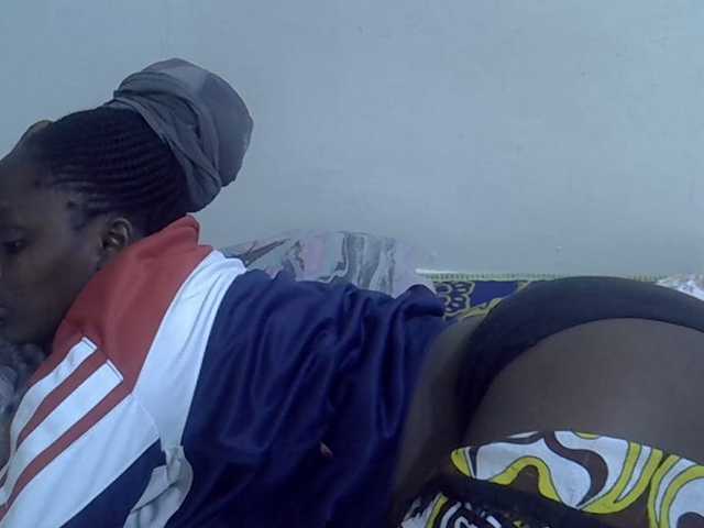 Sweet-diva live cam on BongaCams