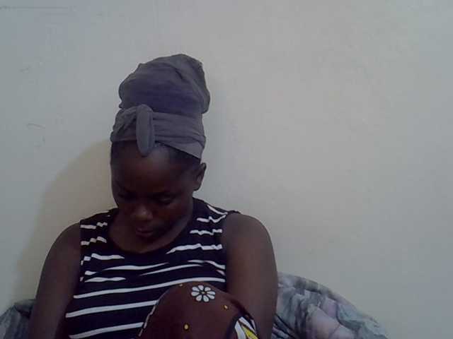 Sweet-diva live cam on BongaCams