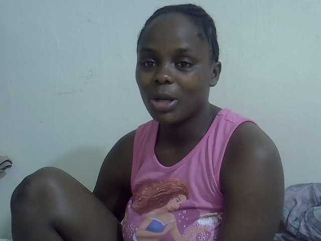Sweet-diva live cam on BongaCams