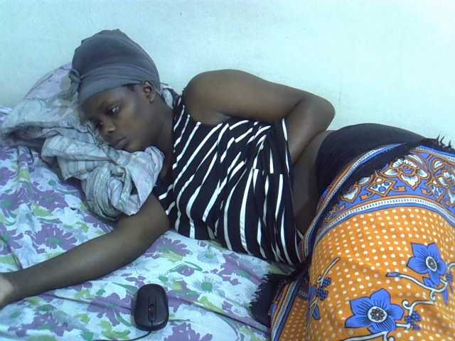 Sweet-diva live cam on BongaCams