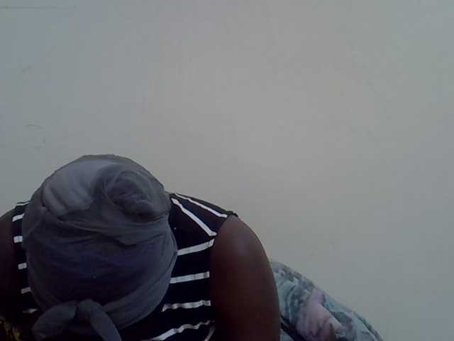Sweet-diva live cam on BongaCams