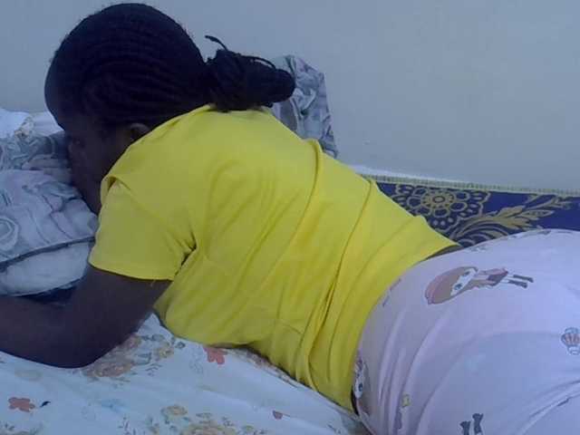 Sweet-diva live cam on BongaCams