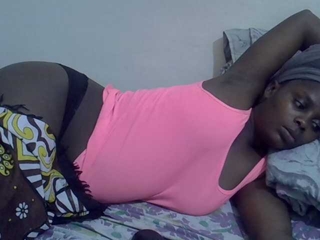 Sweet-diva live cam on BongaCams