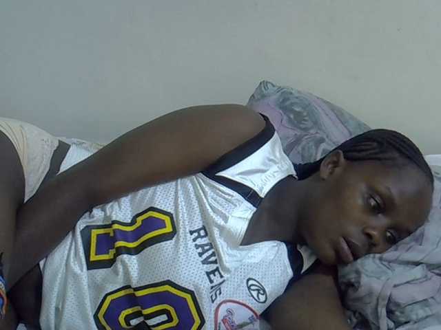 Sweet-diva live cam on BongaCams