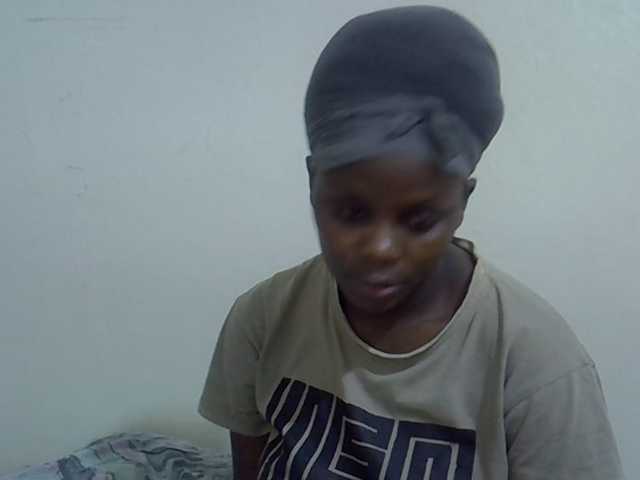 Sweet-diva live cam on BongaCams