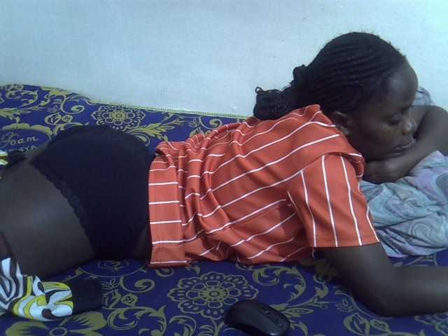 Sweet-diva live cam on BongaCams