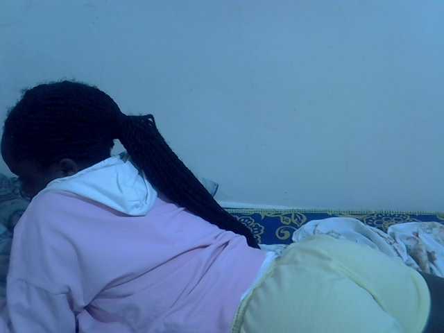 Sweet-diva live cam on BongaCams