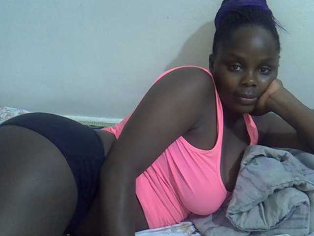Sweet-diva live cam on BongaCams